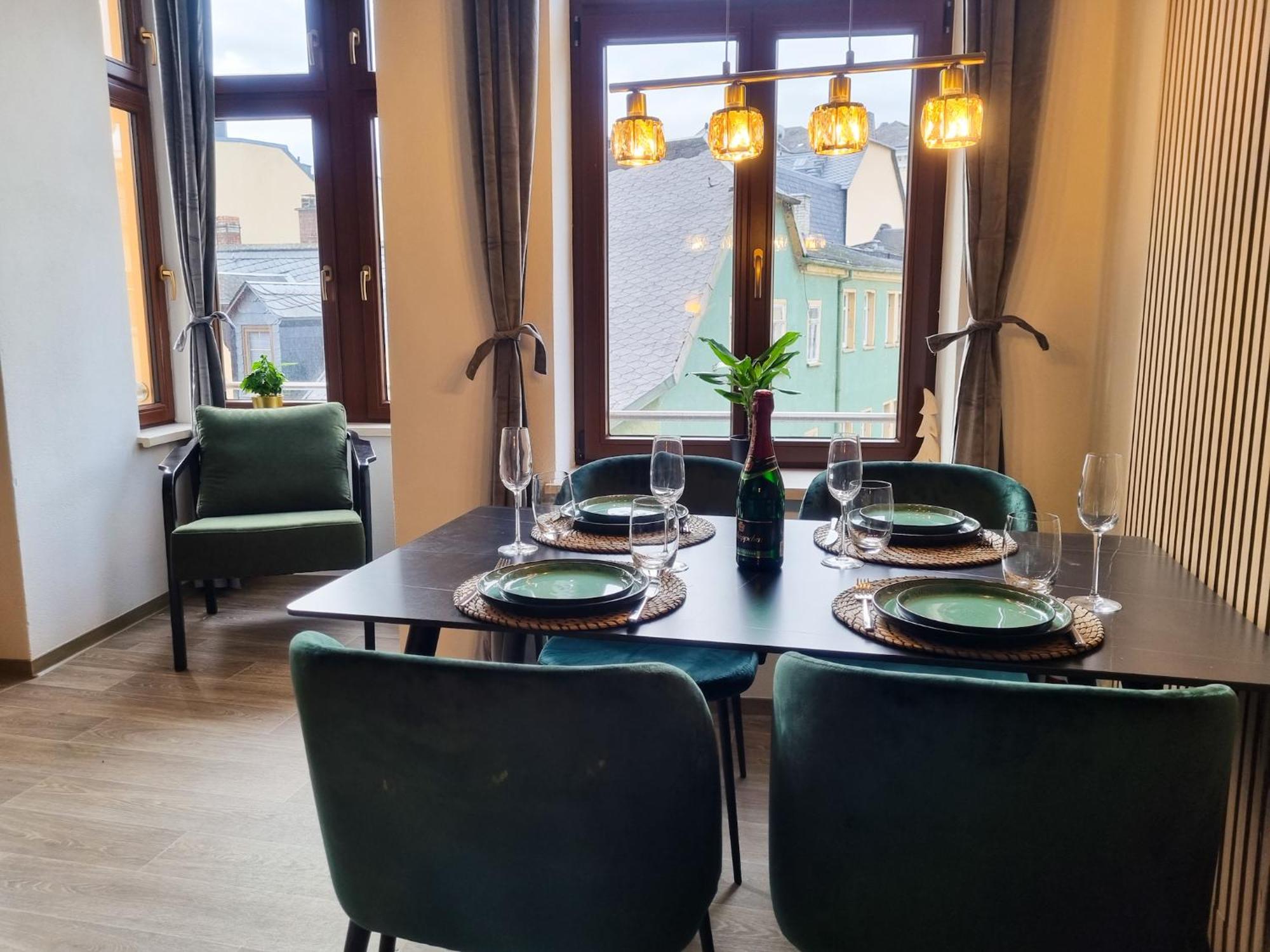 Maremar - Design Maisonette Altstadt - 4 Pers - 57Qm - Luxus Boxspringbett - Kueche - Arbeitsplatz - Privater Parkplatz Greiz Exterior foto